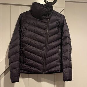 Patagonia Women's Navy Blue Puffer Jacket